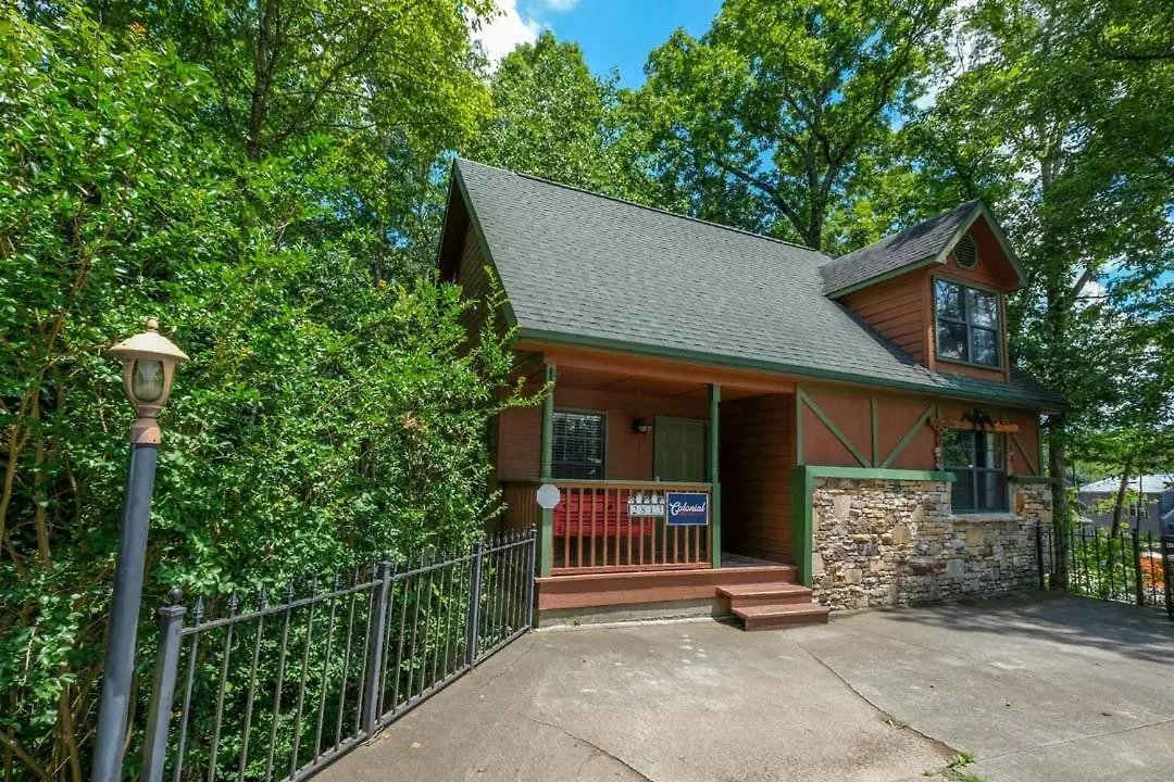 Holiday home Pet Friendly 2br Just 10 Min To Pkwy! Free Attraction Tickets *