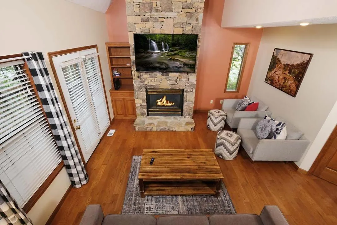 Holiday home Pet Friendly 2br Just 10 Min To Pkwy! Free Attraction Tickets *