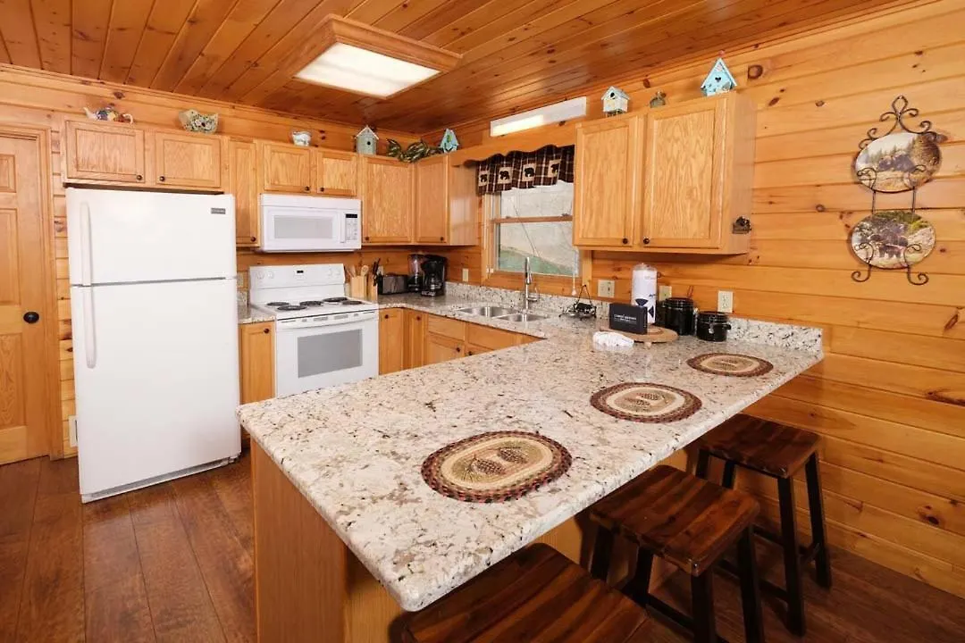 Beauty And The Bear By Colonial Properties Holiday home