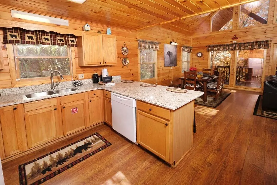 Holiday home Beauty And The Bear By Colonial Properties