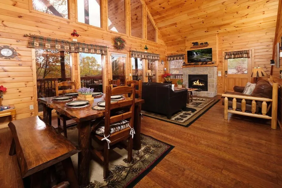 Holiday home Beauty And The Bear By Colonial Properties *