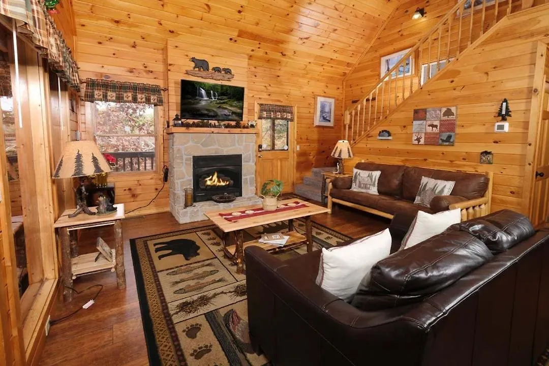 Beauty And The Bear By Colonial Properties Holiday home *