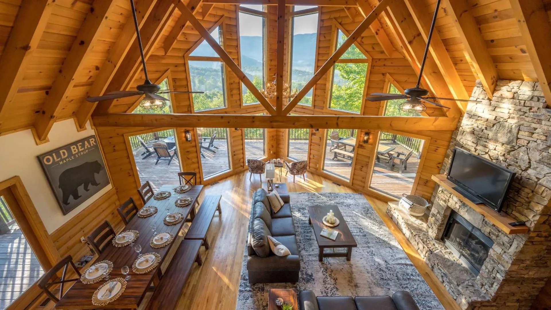 Breathtaking 5-bedroom Getaway With Game Room, Hot Tub, And Theatre * Pigeon Forge