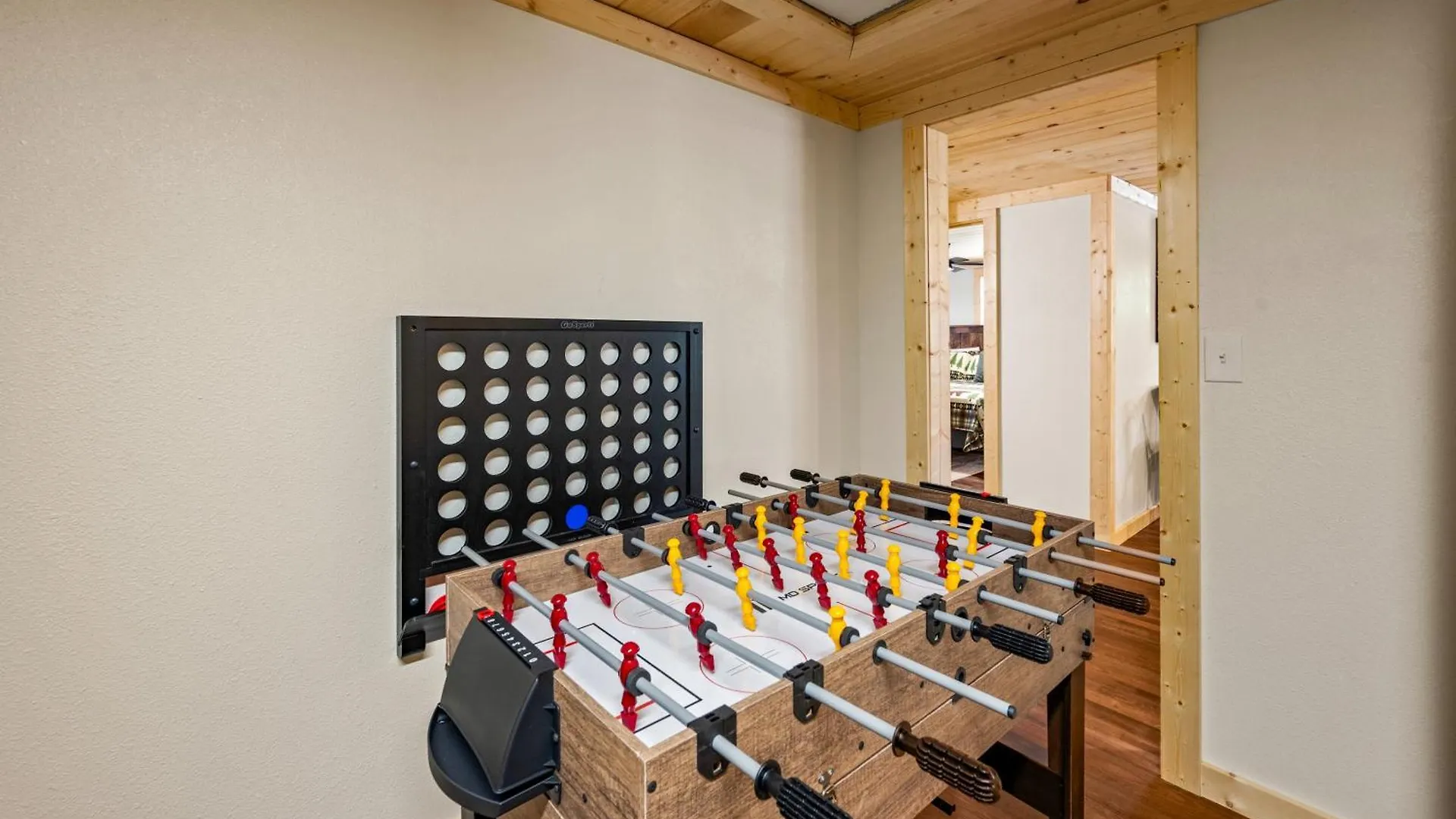 Location, Hot Tub, Theater, Grill, Ez Roads Holiday home