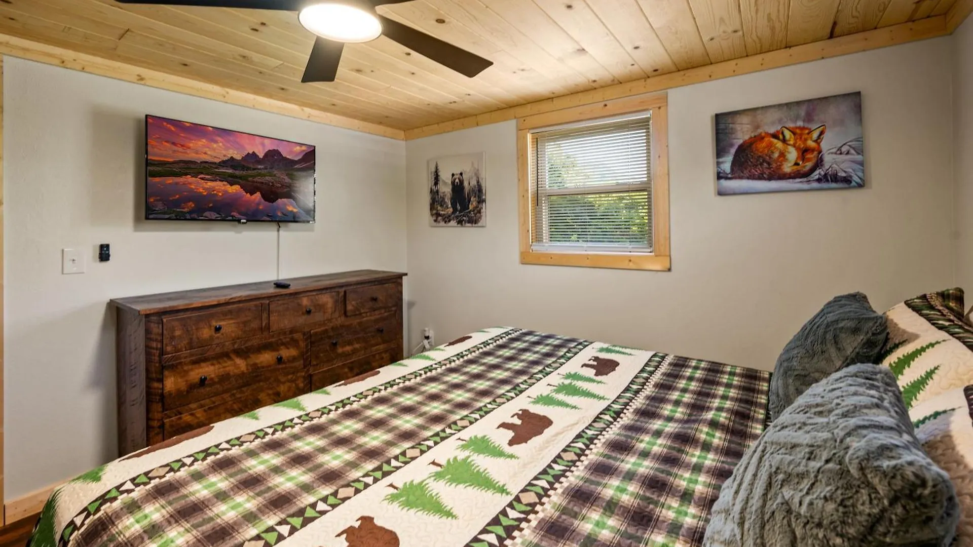 Holiday home Location, Hot Tub, Theater, Grill, Ez Roads Pigeon Forge