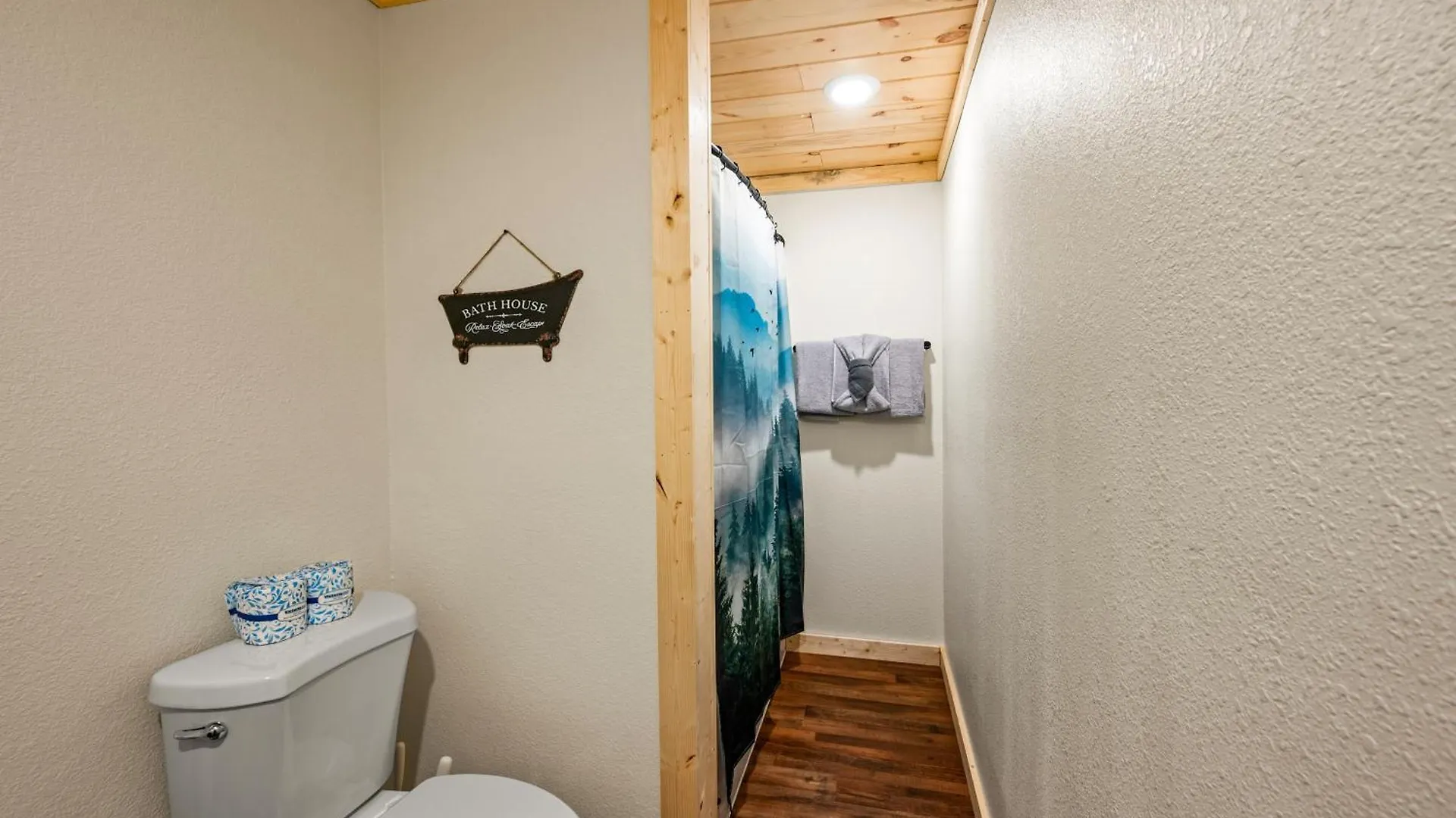 Location, Hot Tub, Theater, Grill, Ez Roads Holiday home Pigeon Forge