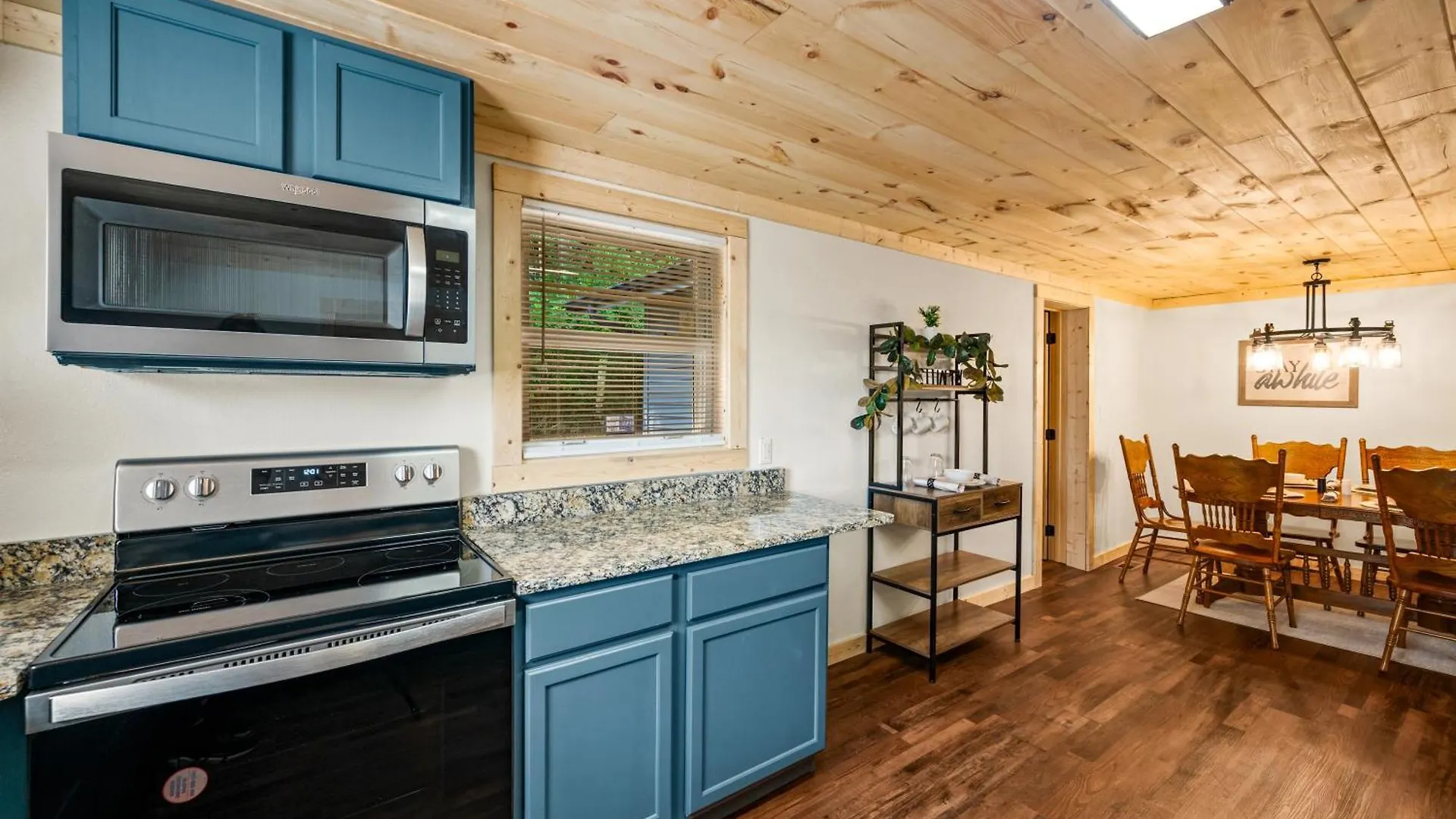 Location, Hot Tub, Theater, Grill, Ez Roads