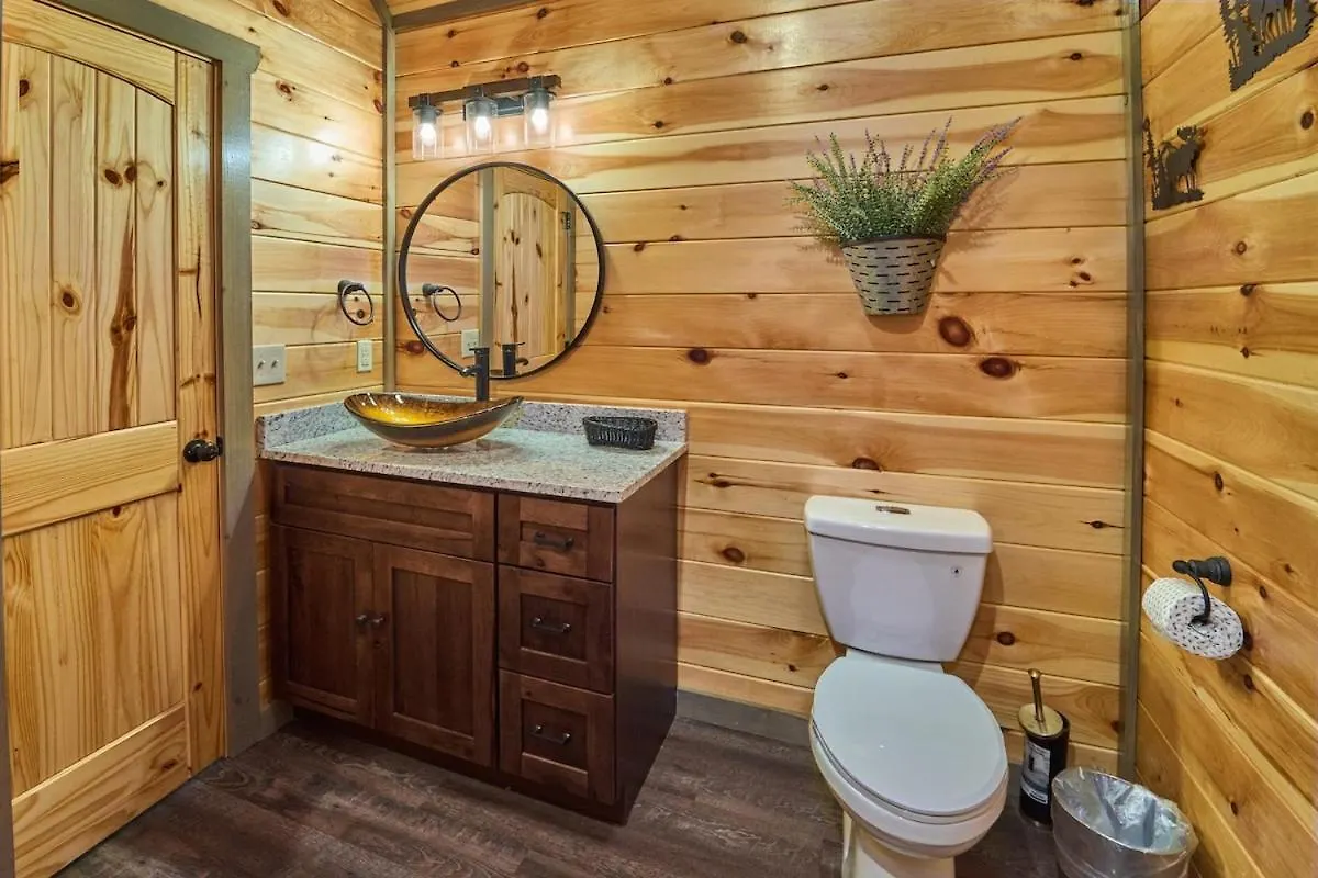In & Out Pool, Near Dollywood, Game Room, Luxury * Pigeon Forge