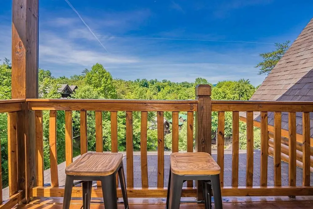 In & Out Pool, Near Dollywood, Game Room, Luxury