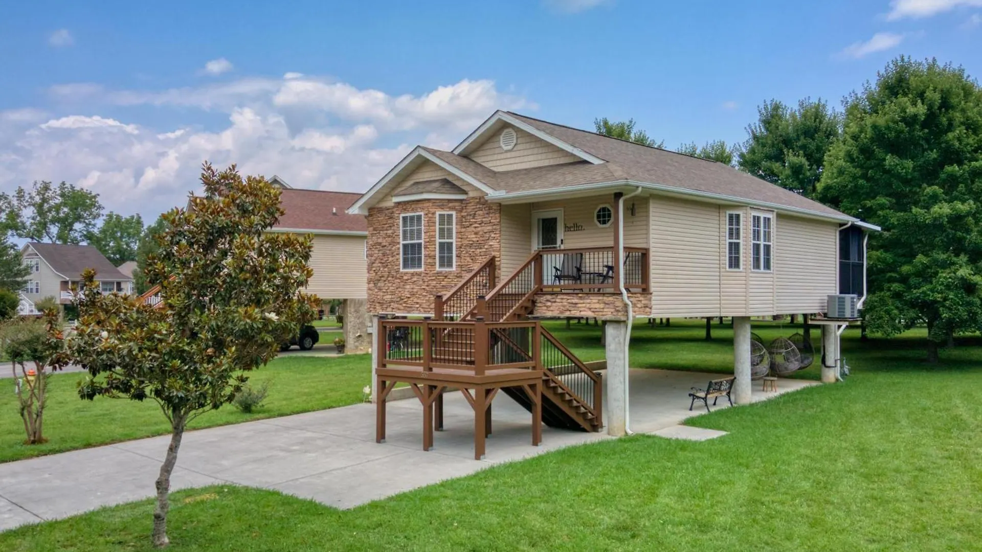 Holiday home Charming 2 Bed Oasis With River Access Hot Tub And Outdoor Fun Sleeps 6 Comfortably