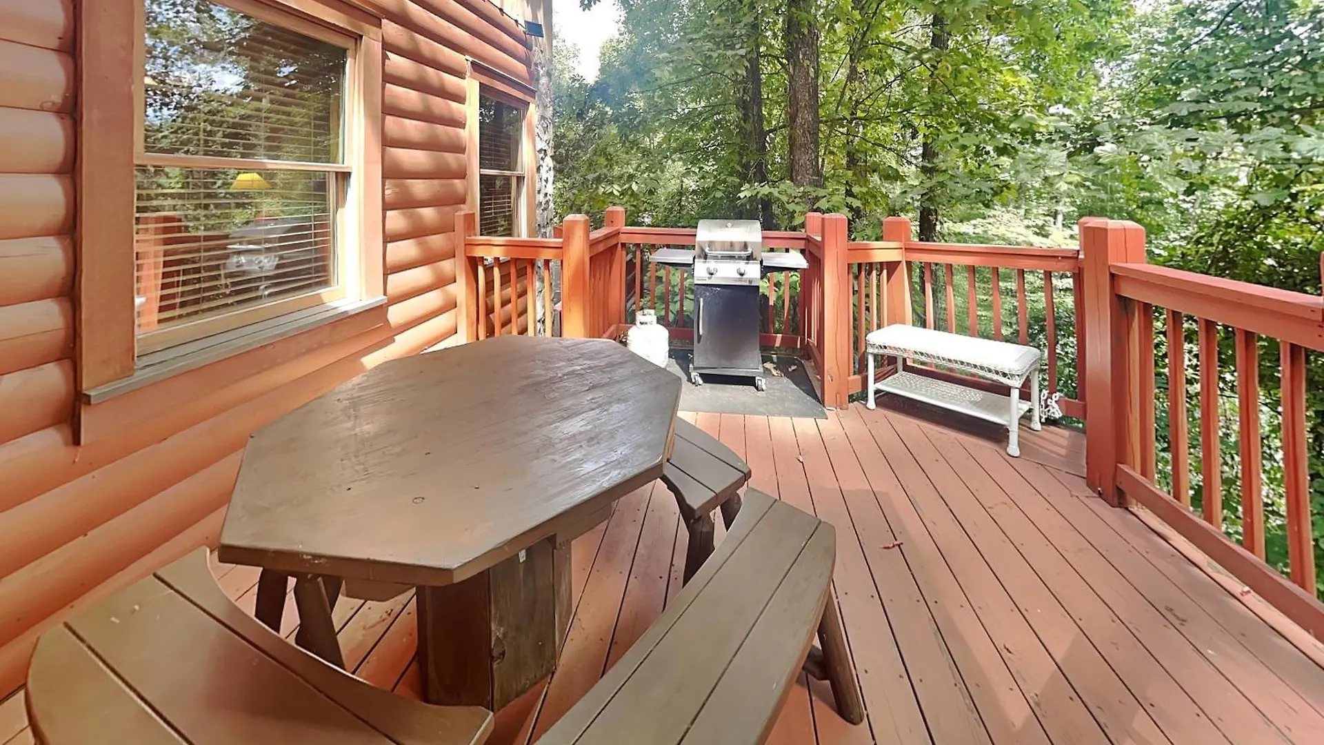 Holiday home Splashing Sunrise, 2 Bedrooms, Private Pool, Arcade, Hot Tub, Sleeps 6 Pigeon Forge