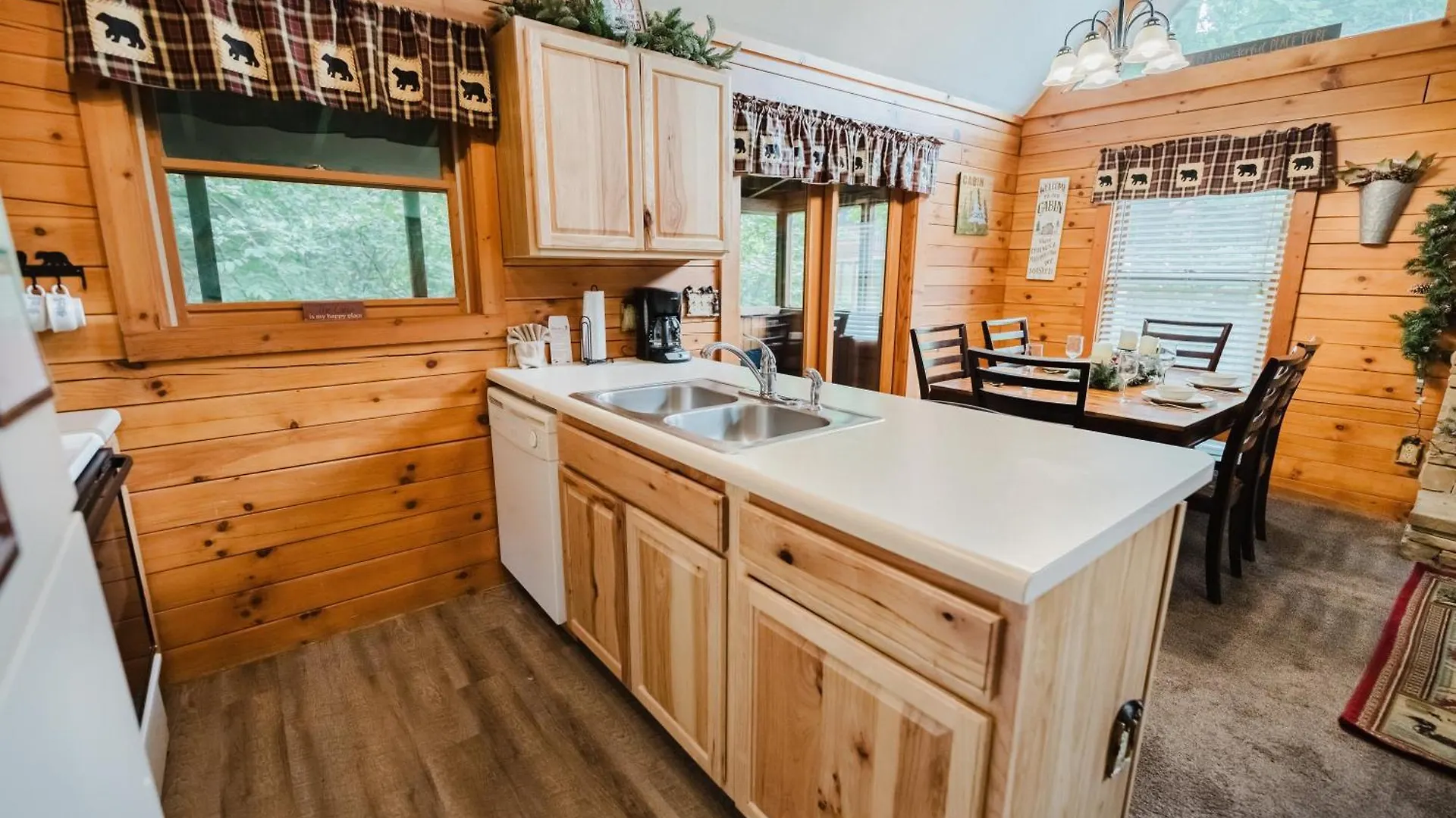 Always Christmas Holiday home Pigeon Forge