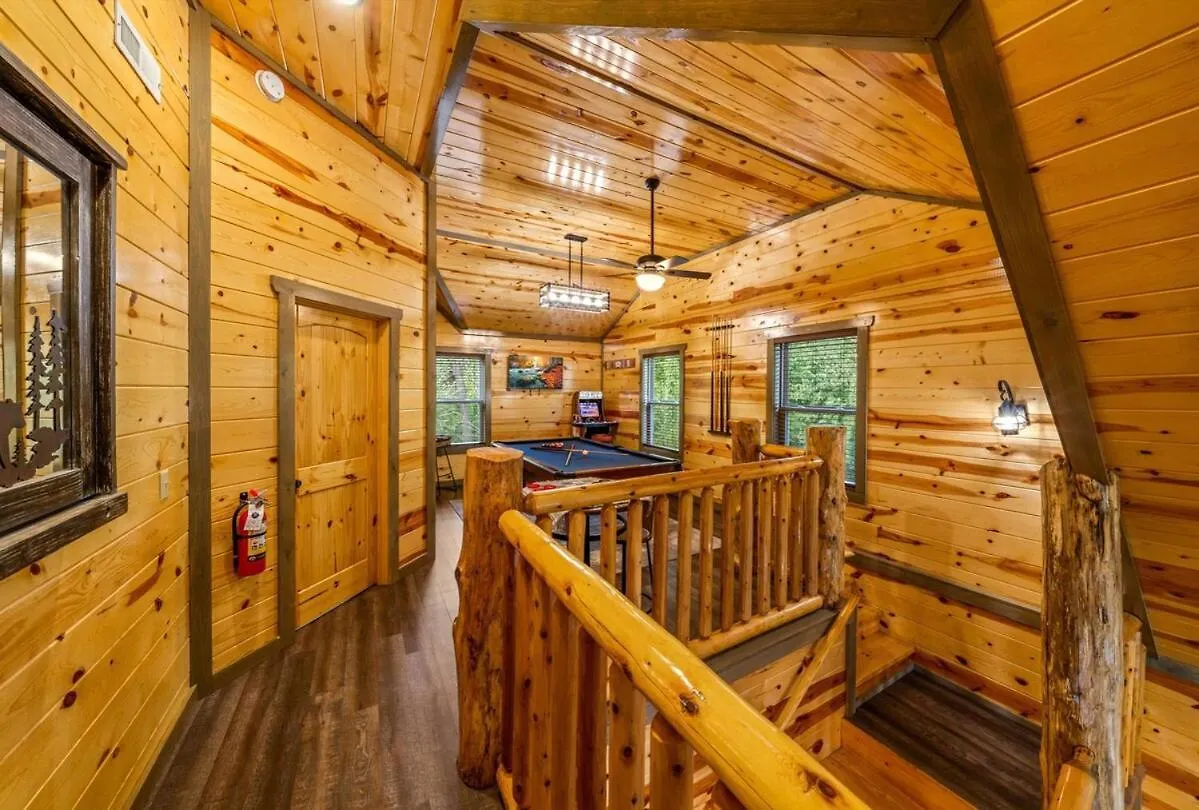 Indoor Pool, Near Dollywood, Theater, Luxury *
