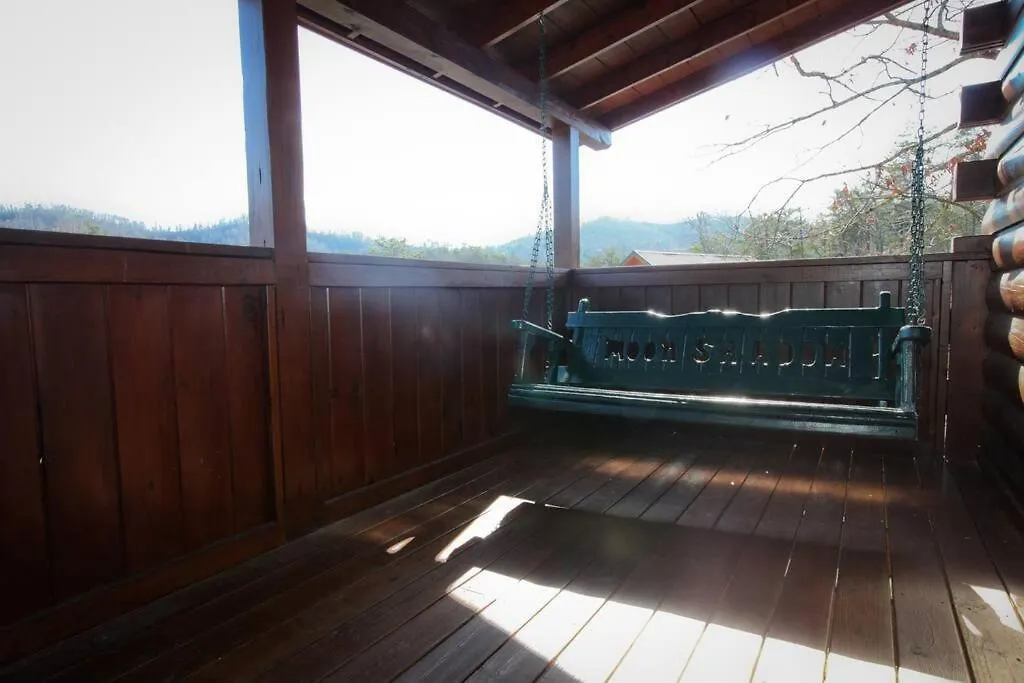 Moon Shadow - Beautiful 1 Mile From Parkway Holiday home *