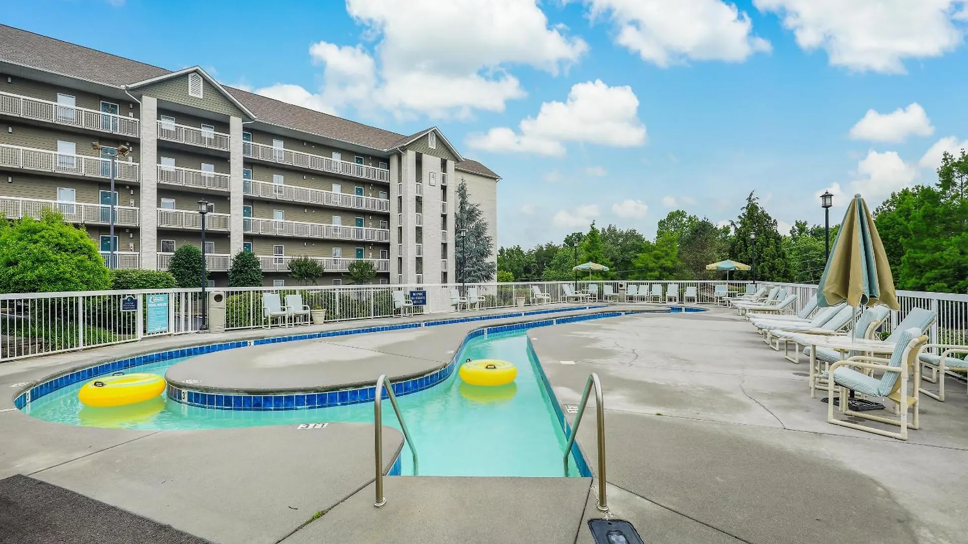 Apartment Time For 2! Whispering Pines 251 *