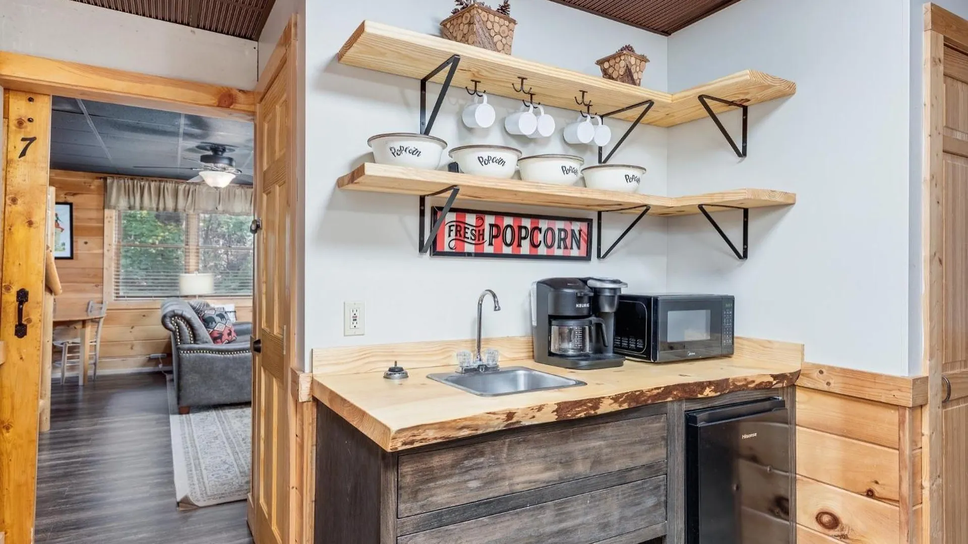 Er101 - Heavenly Hideaway Great Location - Close To Town! Pigeon Forge