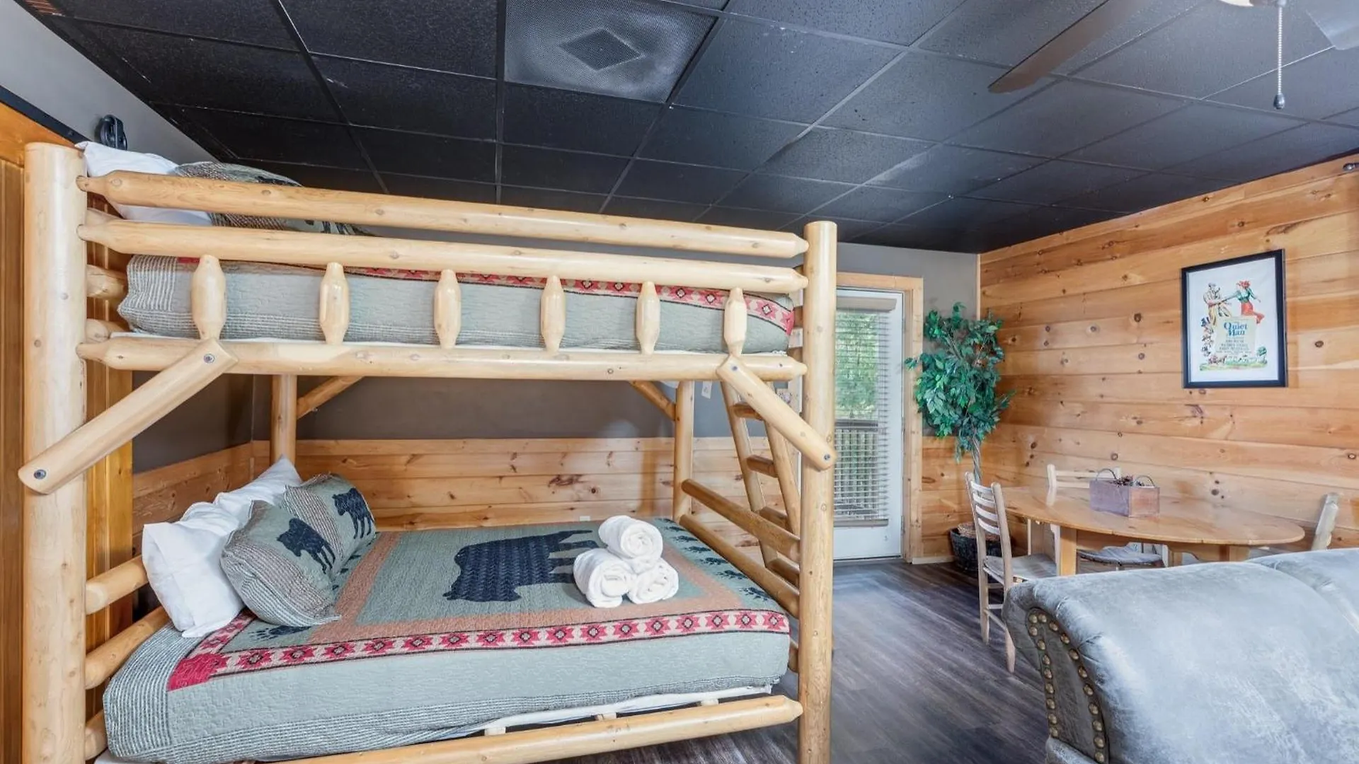 Er101 - Heavenly Hideaway Great Location - Close To Town! Pigeon Forge