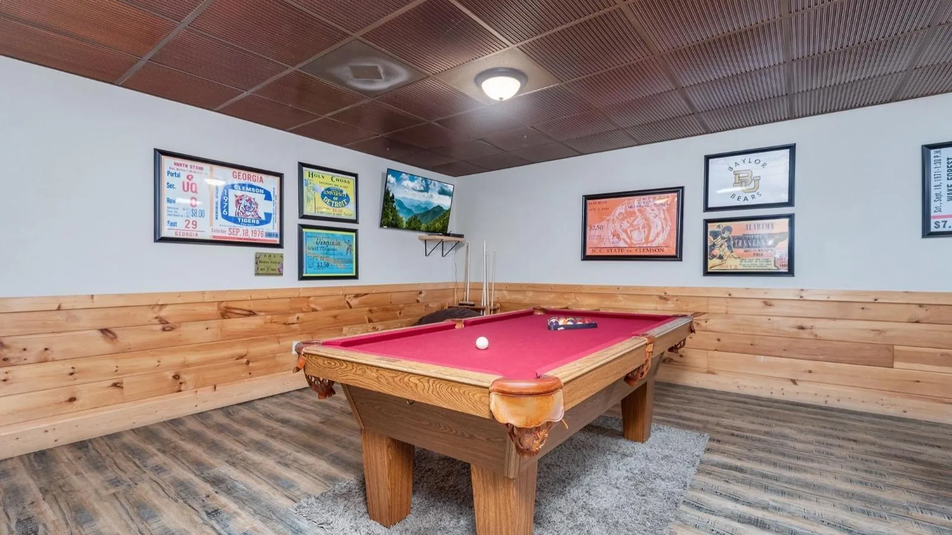 Er101 - Heavenly Hideaway Great Location - Close To Town! Pigeon Forge