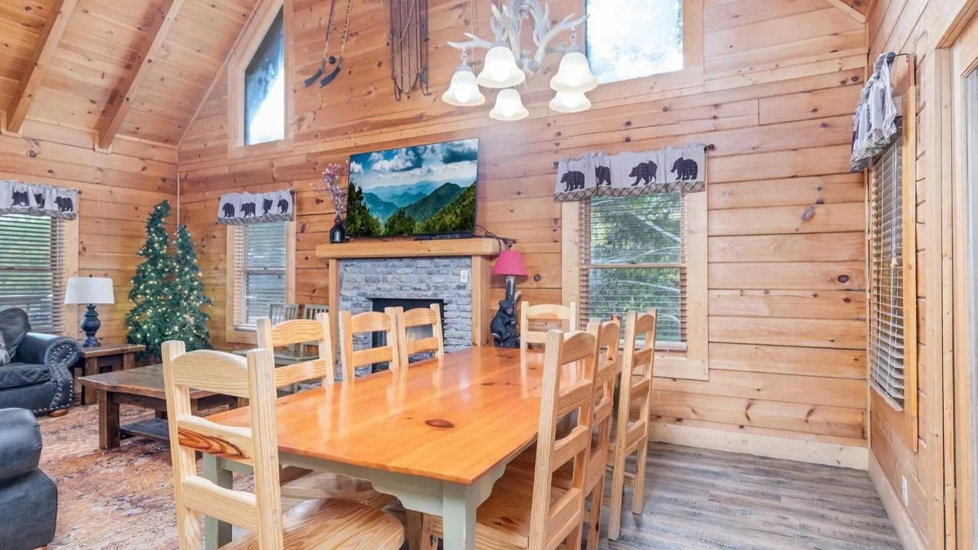 Er101 - Heavenly Hideaway Great Location - Close To Town! *