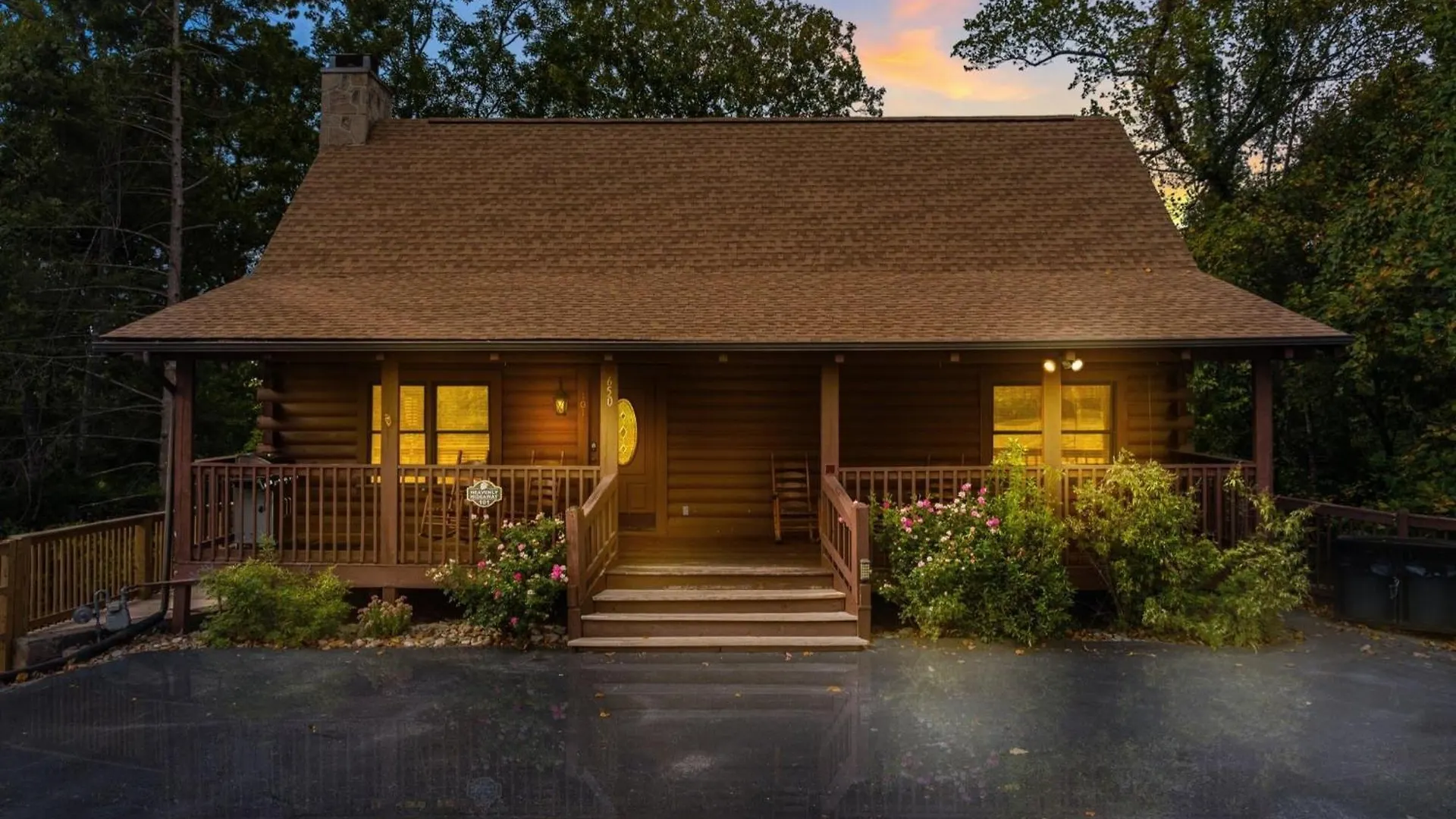 Er101 - Heavenly Hideaway Great Location - Close To Town!