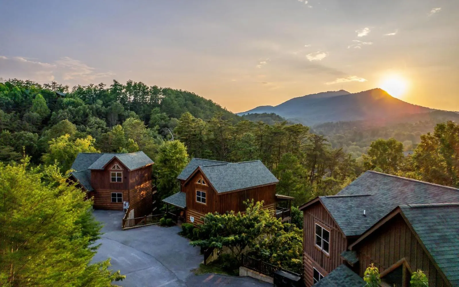 Rocky Roost Pigeon Forge