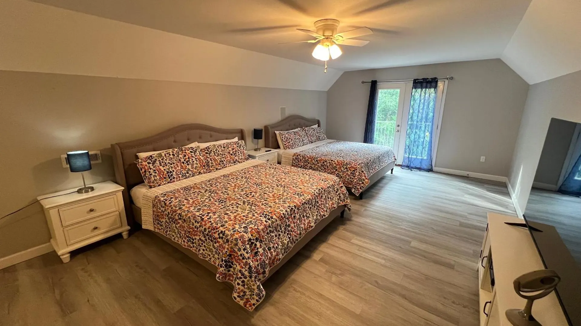 Holiday home Escape To The Estate At Mill Creek Luxury 5bed With Private Pool Hot Tub Game Fire Pit *