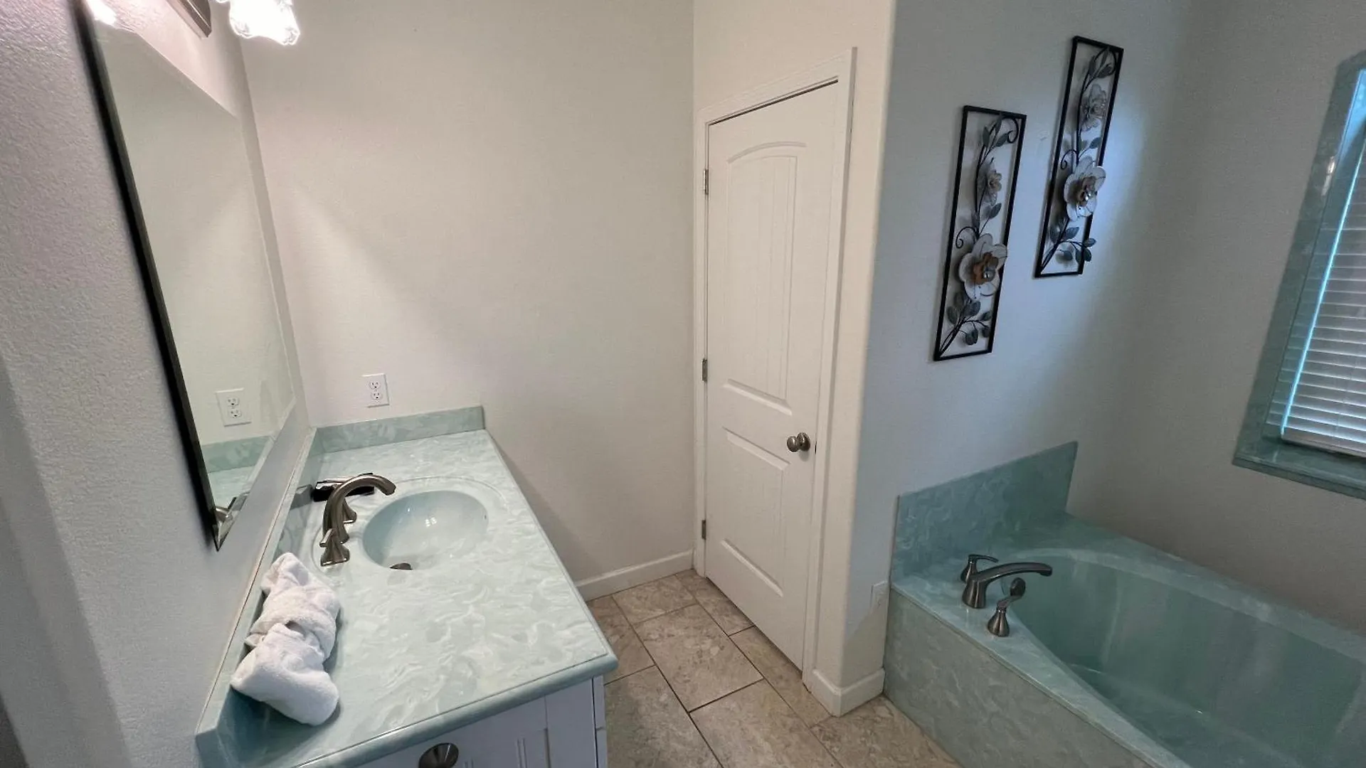 Escape To The Estate At Mill Creek Luxury 5bed With Private Pool Hot Tub Game Fire Pit Holiday home