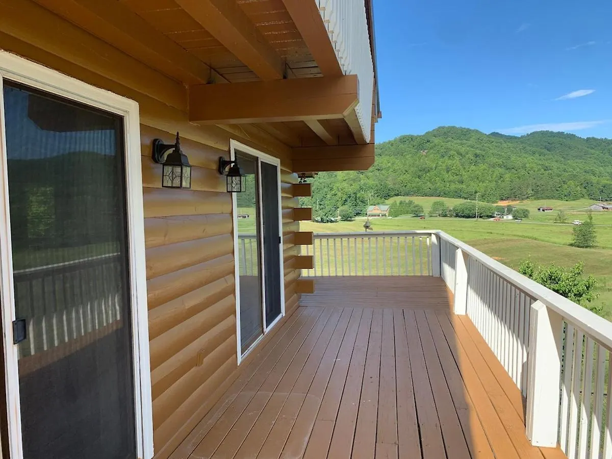 Holiday home Heartwood Lavish In The Smoky Mountains