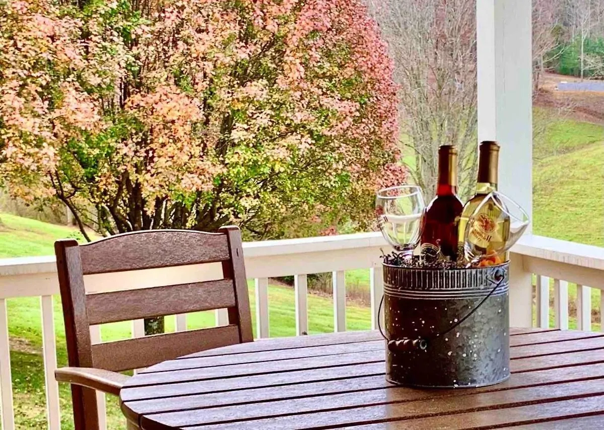 Holiday home Heartwood Lavish In The Smoky Mountains