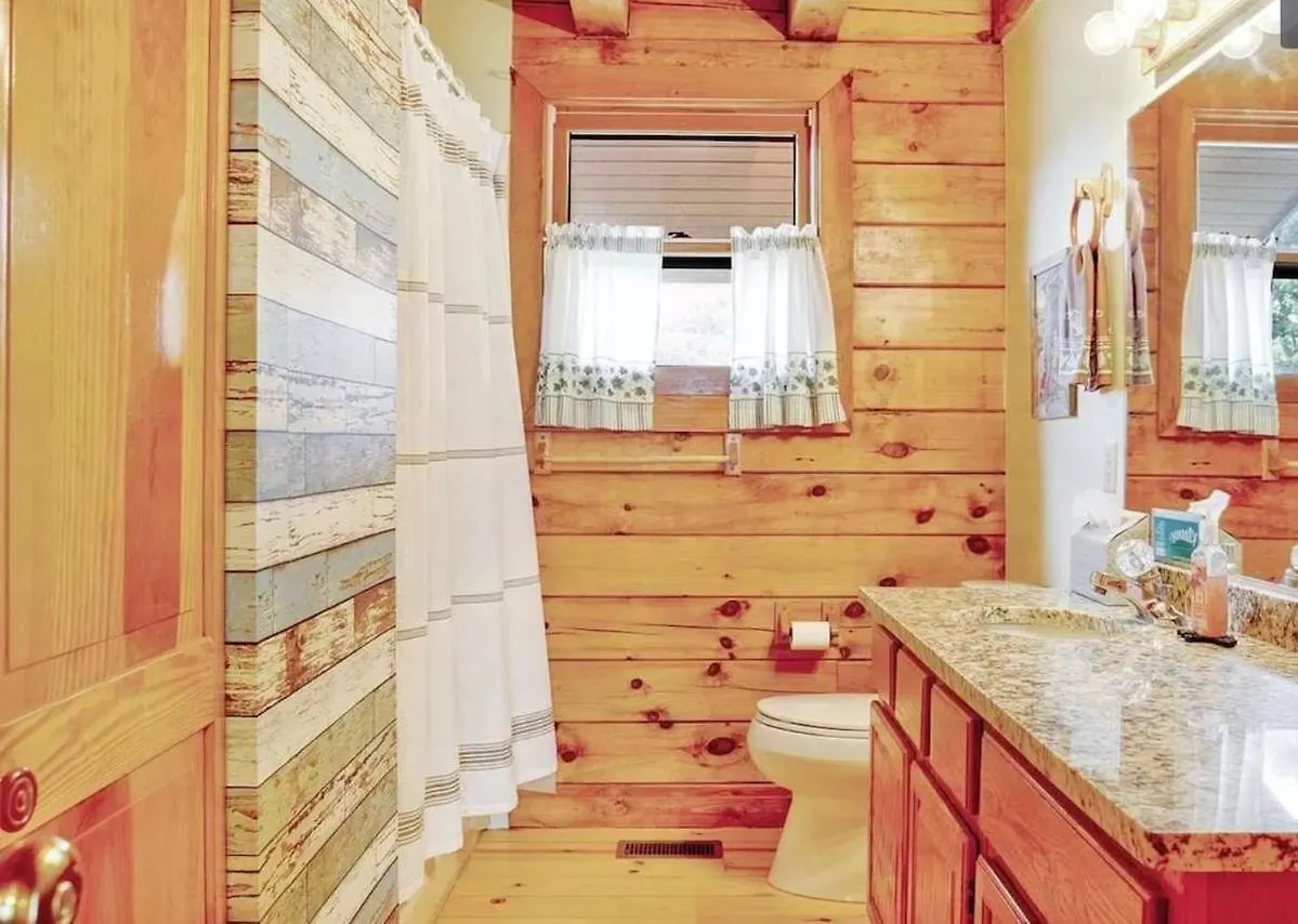 Heartwood Lavish In The Smoky Mountains Holiday home