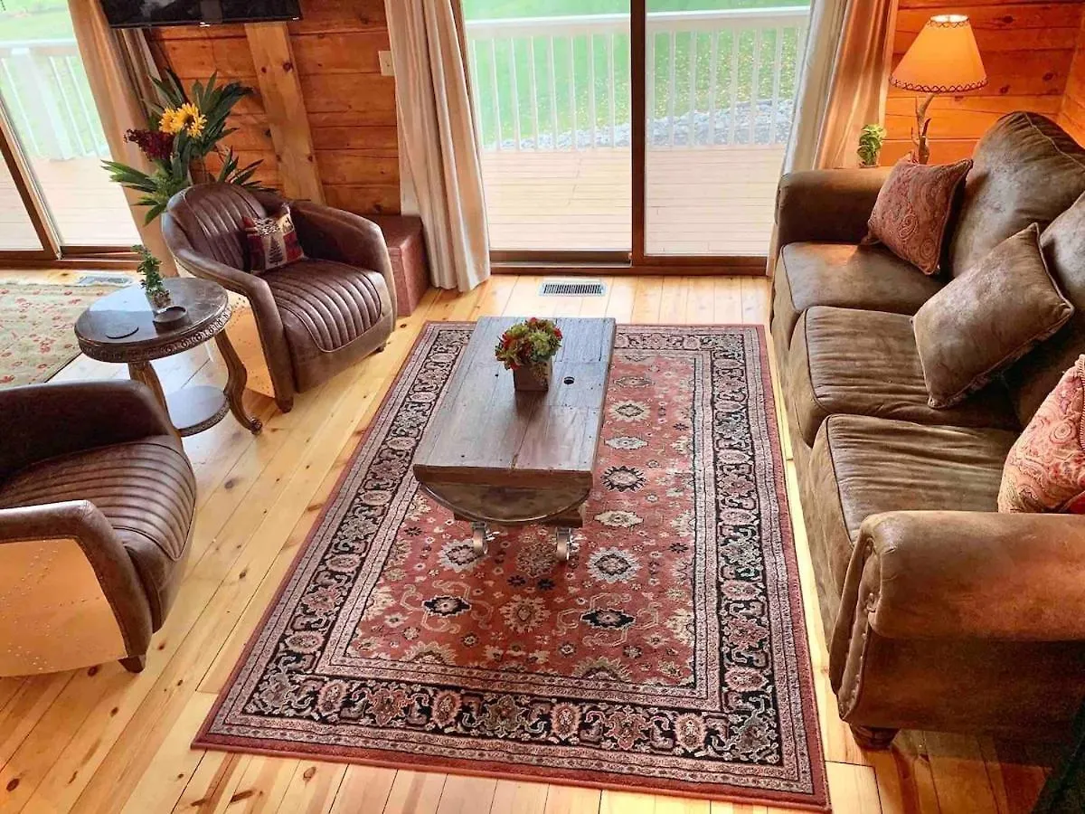 Holiday home Heartwood Lavish In The Smoky Mountains *