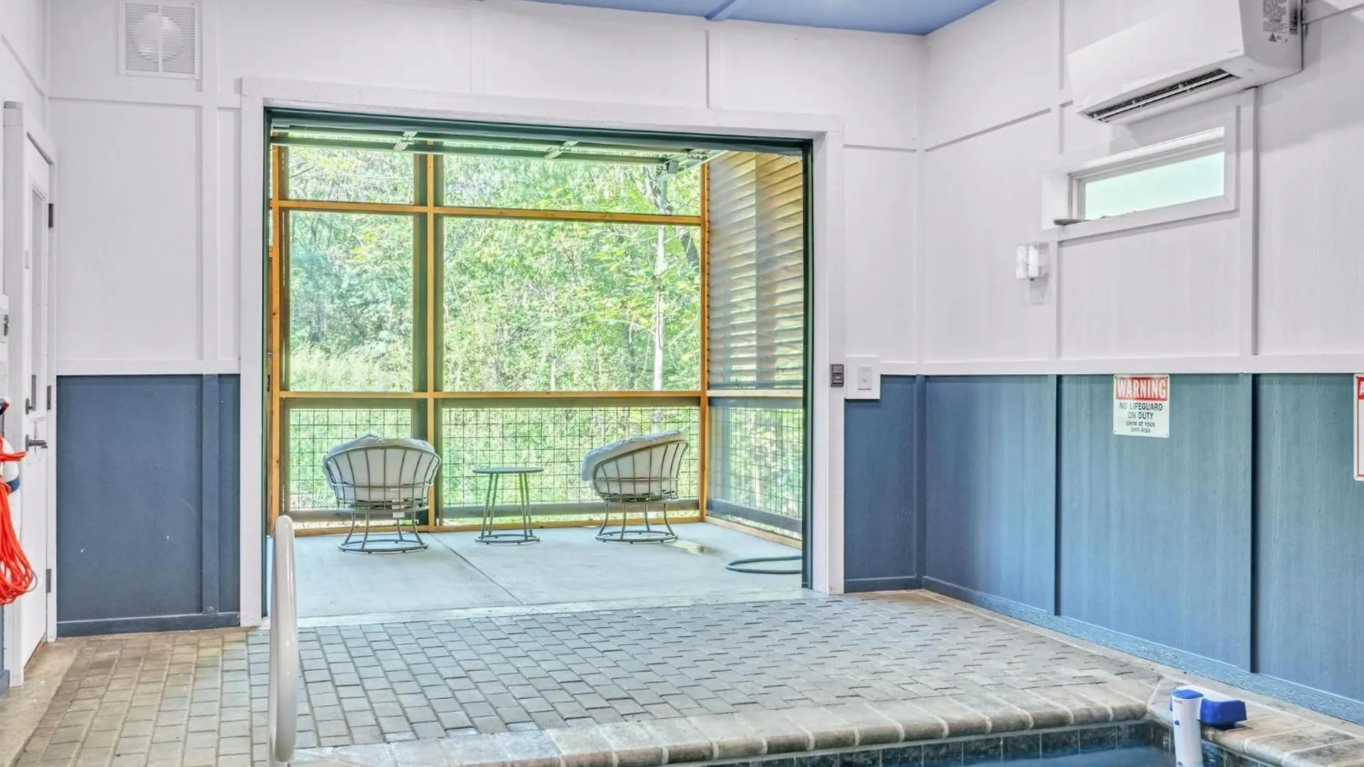 Ern803 - Beary Blue Oasis Holiday home