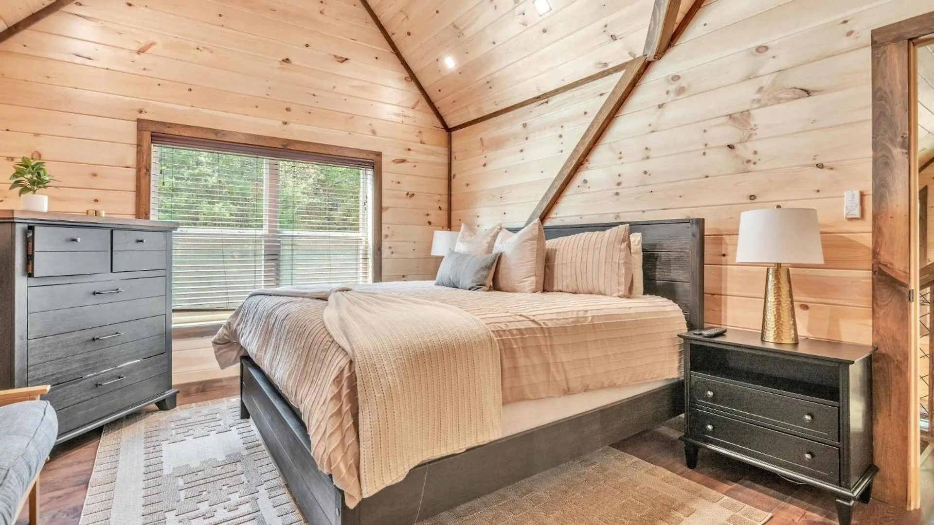 Ern803 - Beary Blue Oasis Holiday home