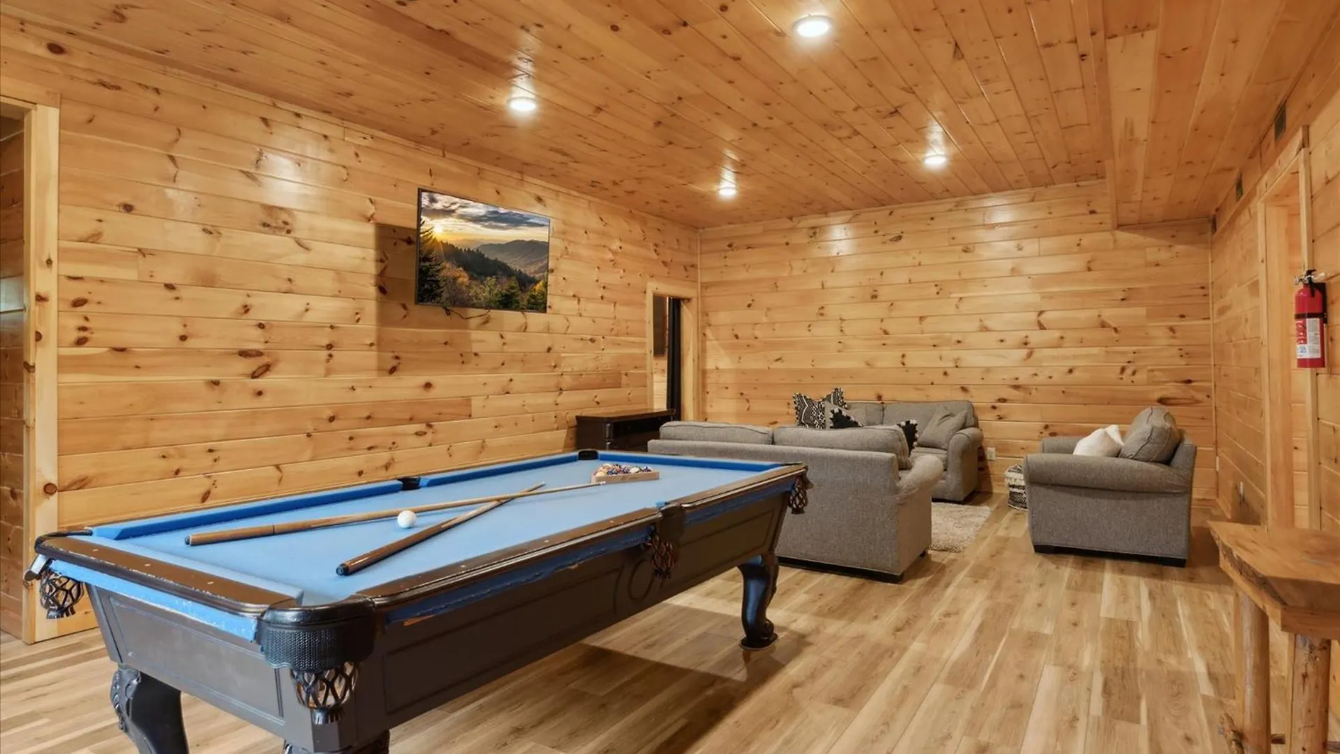Prázdninový dům Black Bear - Firepit, Game Room, Hot Tub *