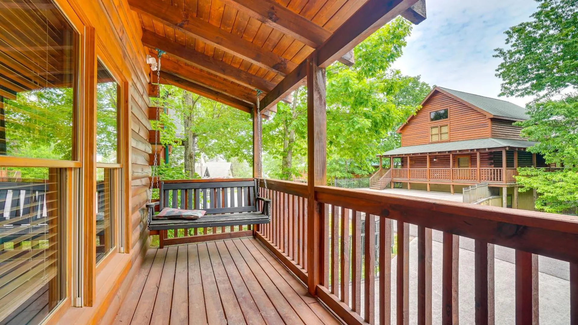 With Pool Table And Deck Near Town! Holiday home *