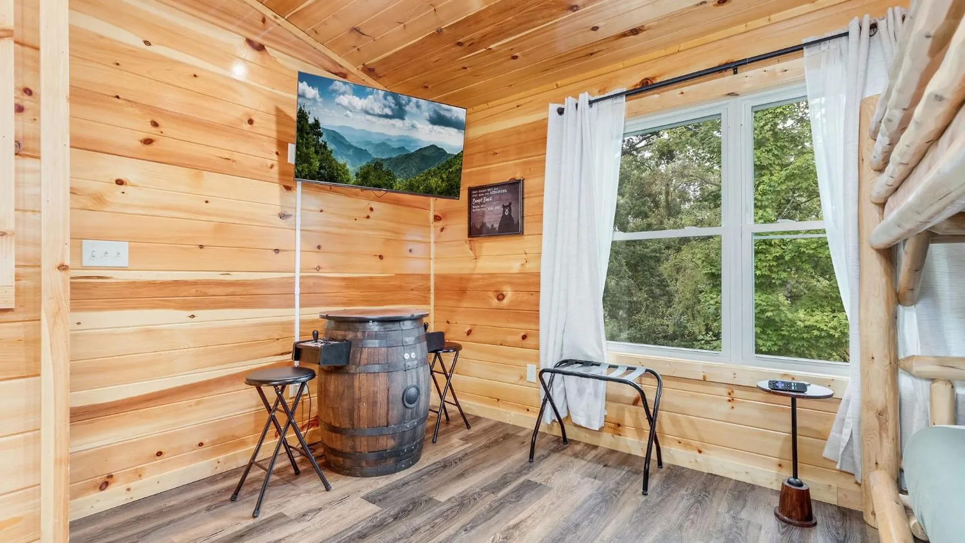 Fully Loaded In Heart Of Holiday home *