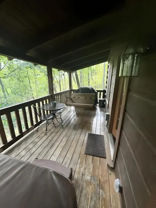 Cozy Loft Firepit, Jacuzzi Near