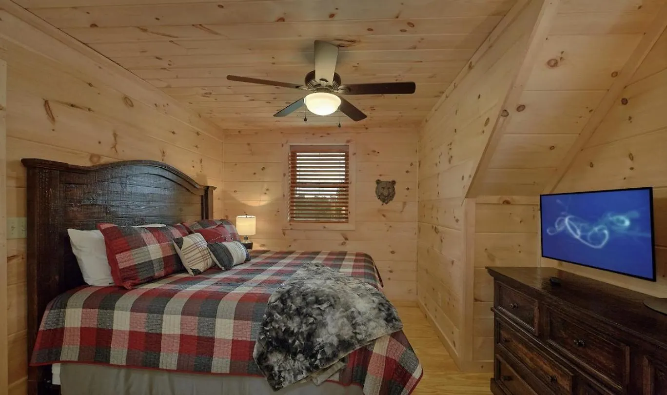 Holiday home Experience Luxury And Serenity Just Minutes From Attractions Private Indoor Pool Hot Tub
