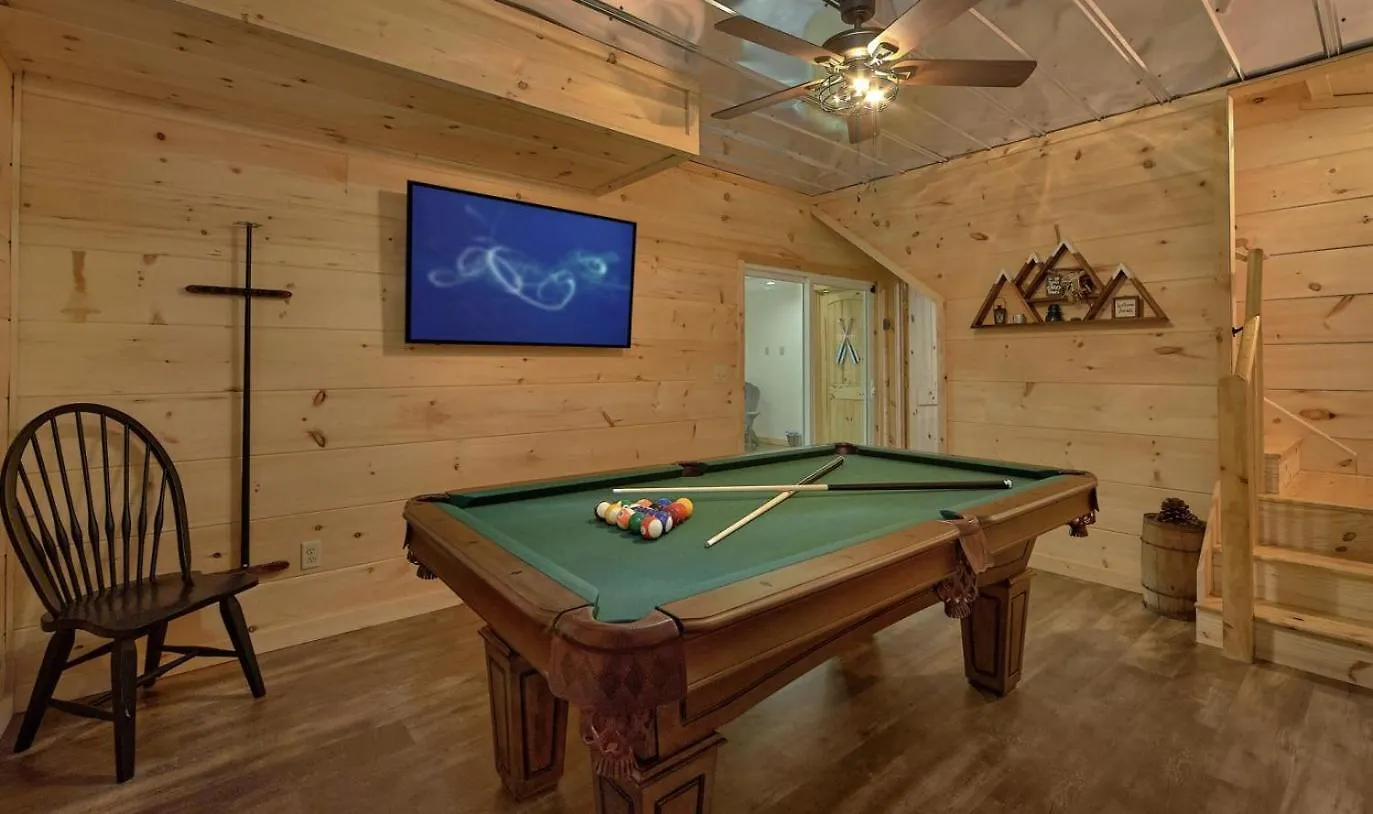 Experience Luxury And Serenity Just Minutes From Attractions Private Indoor Pool Hot Tub Holiday home *
