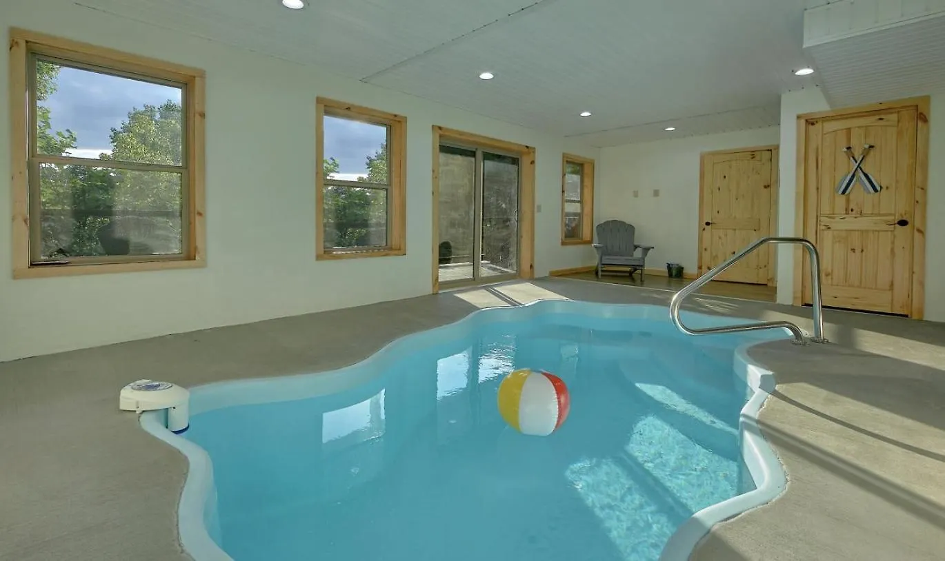 Experience Luxury And Serenity Just Minutes From Attractions Private Indoor Pool Hot Tub Pigeon Forge