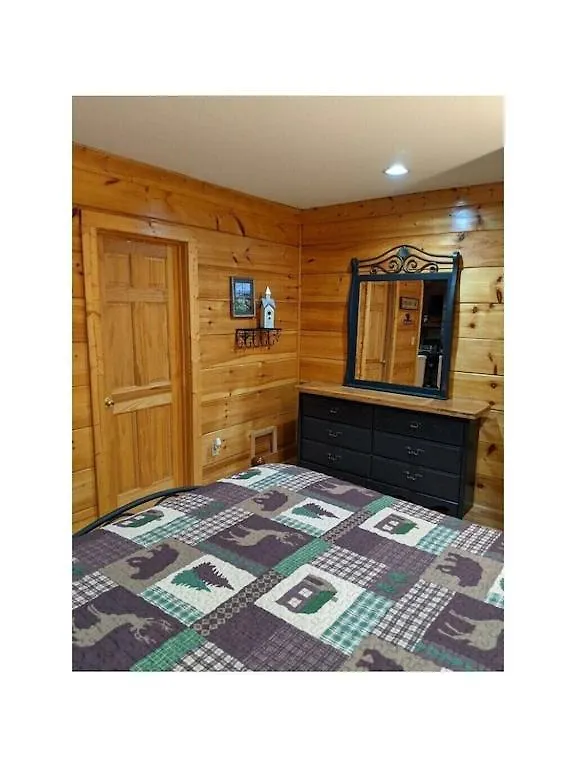 Sleepy Bears Den * Pigeon Forge