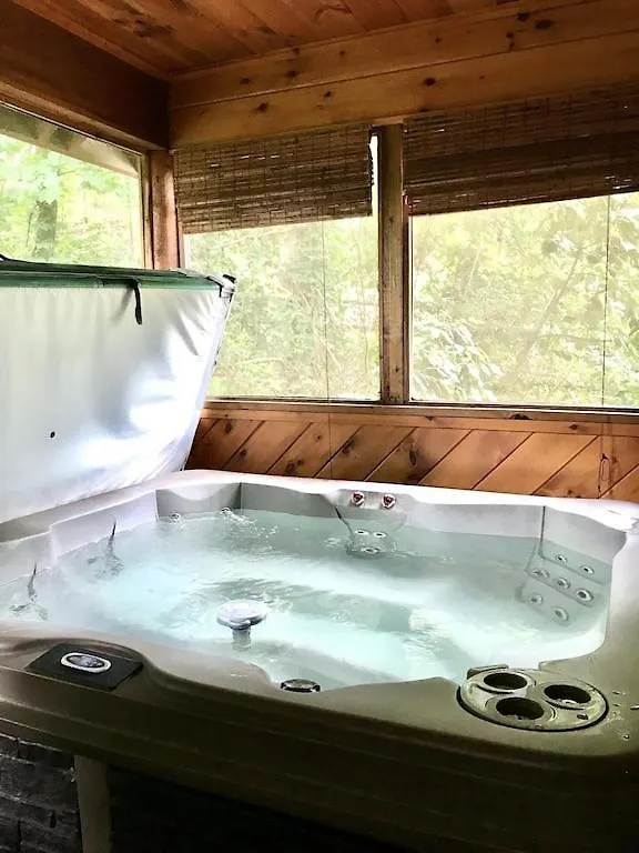 Holiday home Sleepy Bears Den *