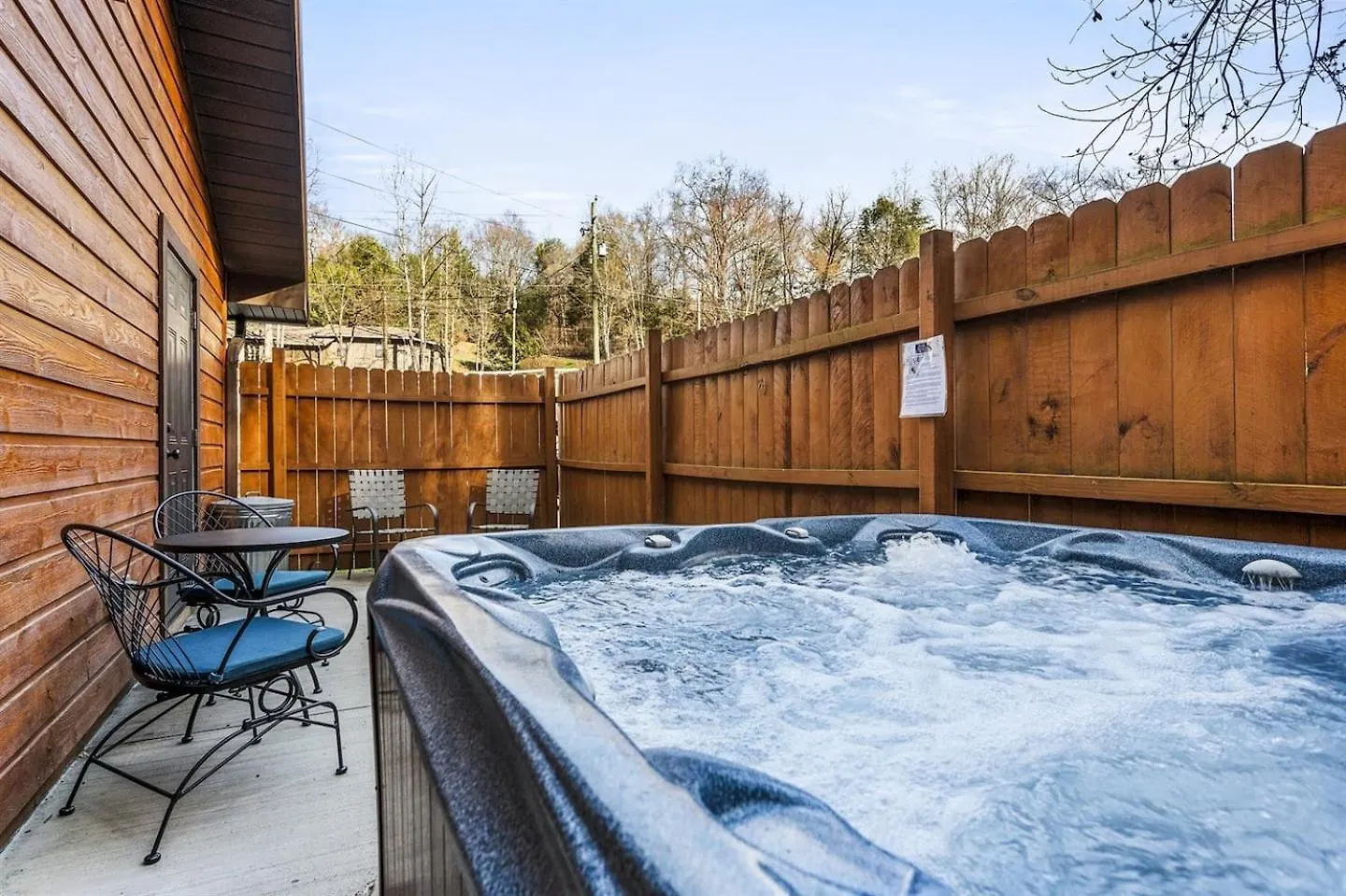 Strawberry Wine Romantic Hot Tub Holiday home Pigeon Forge