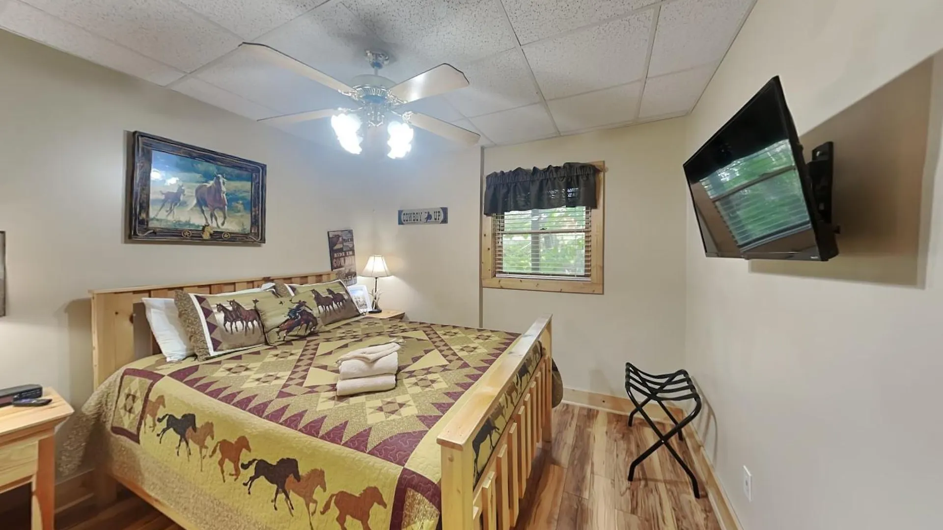 The Elks * Pigeon Forge