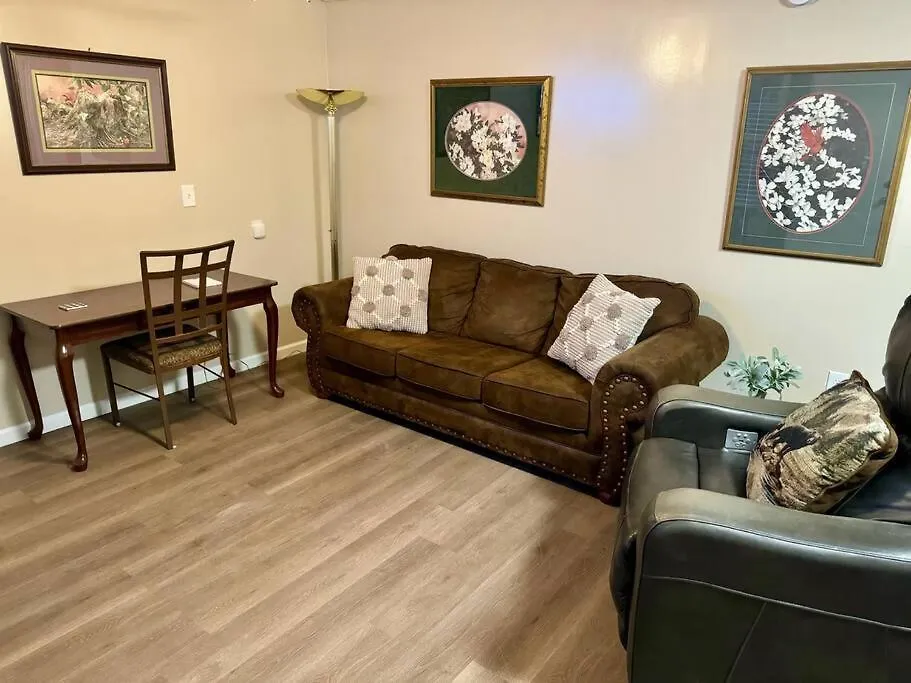 Сasa de vacaciones La Casita- King Suite, 3 Minutes To Parkway *
