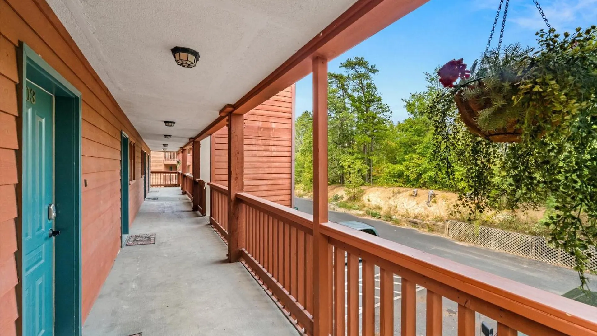 Modern 2br Just 5 Min To Pkwy! Holiday home