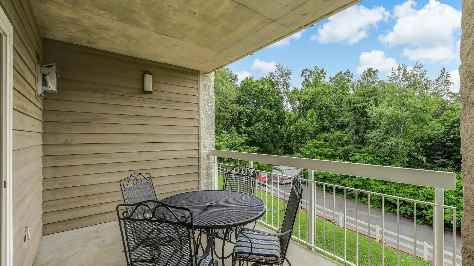Dream Whispering Pines 423