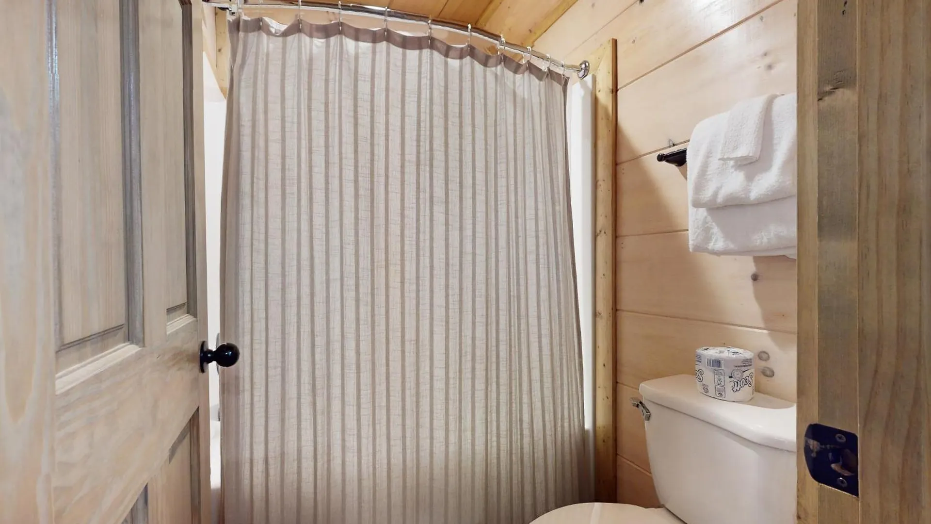 Holiday home Bear Cove Falls 1 & 2 *