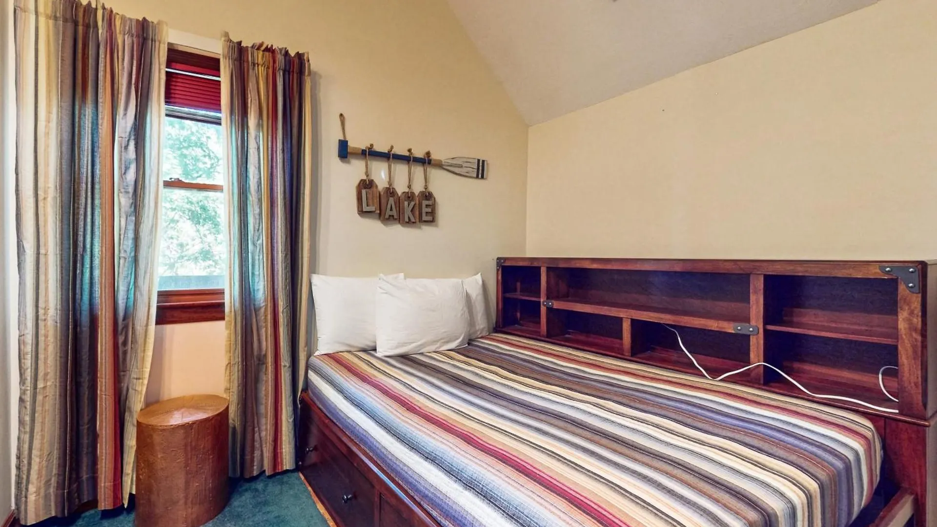 Holiday home Big Bear Hug Cabin *