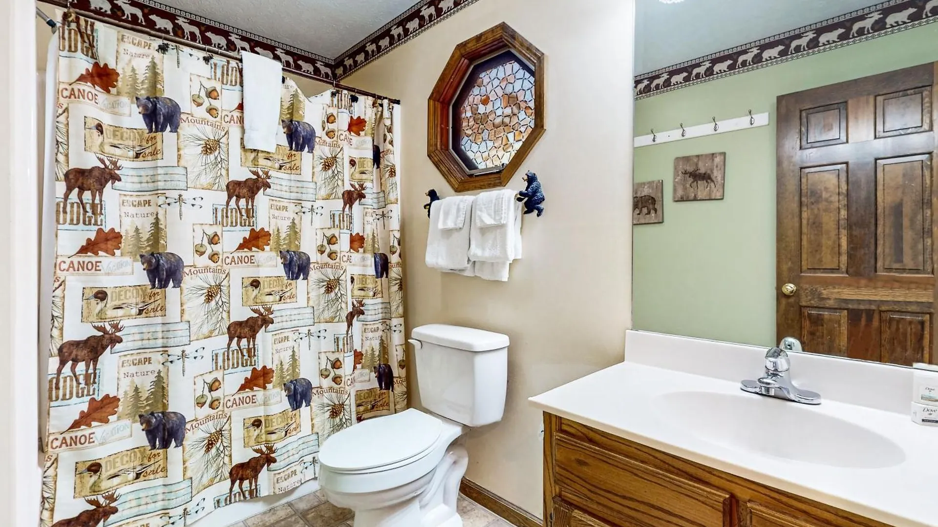 Big Bear Hug Cabin * Pigeon Forge